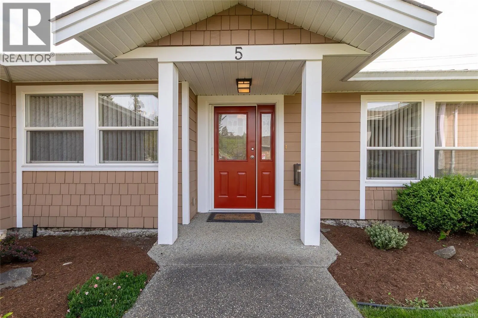 Photo 4 of 25 at #5 – 3101 Herons Way