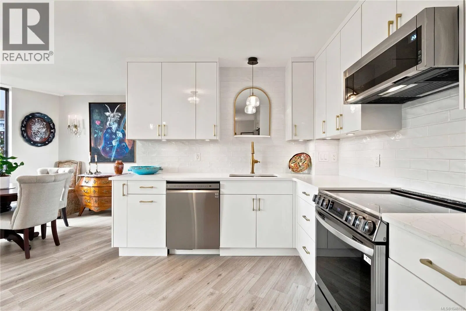 Photo 4 of 66 at #107 – 225 Belleville Street