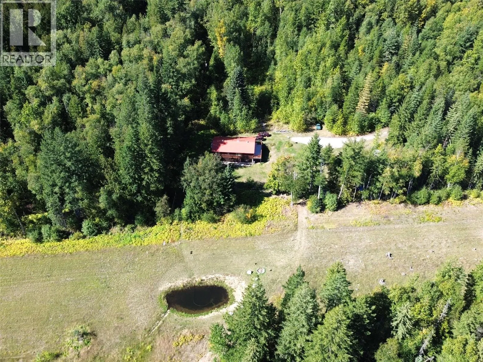Photo 4 of 44 at 3360 Yellowhead Highway