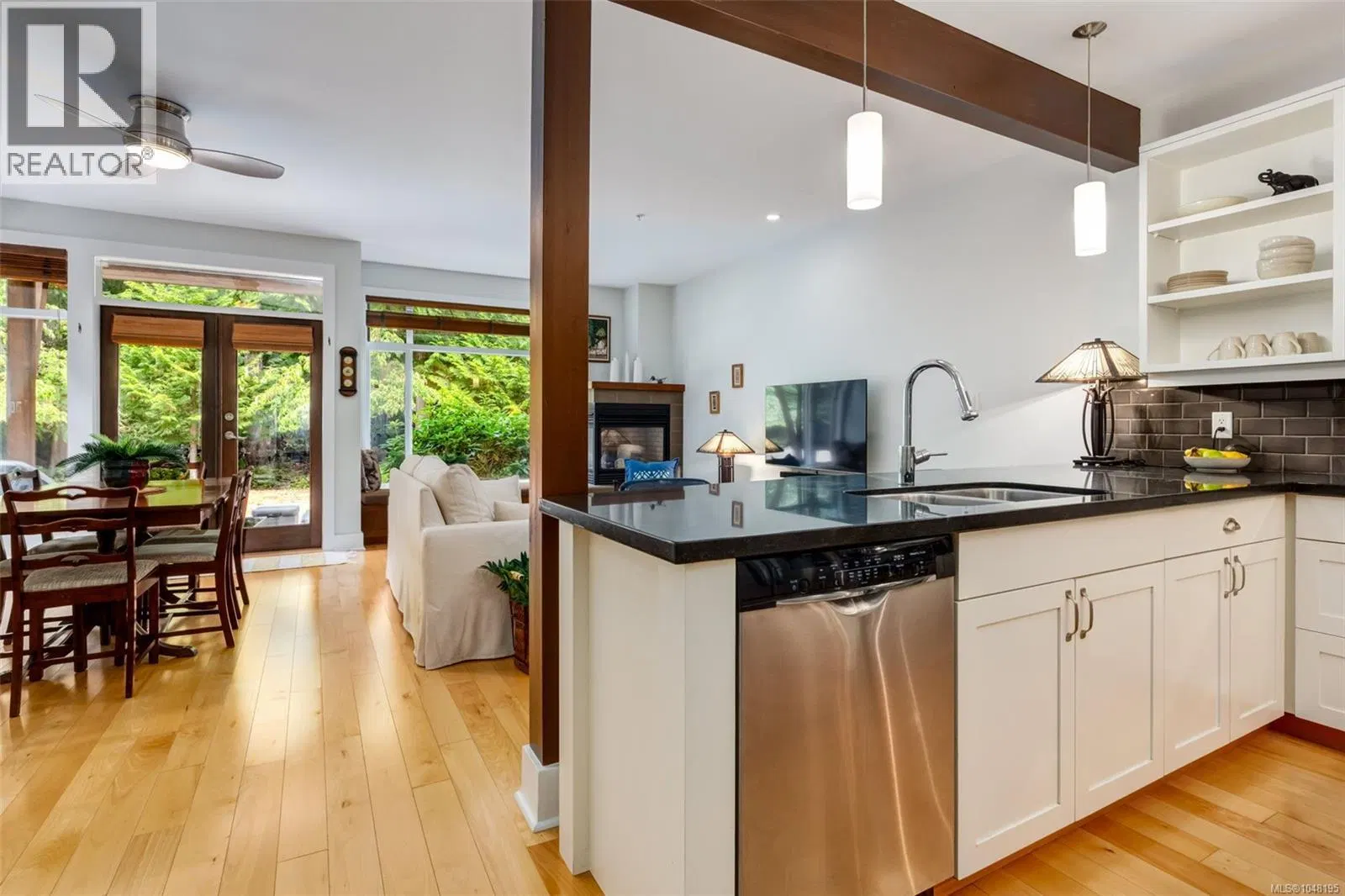Photo 3 of 39 at #38 – 1059 Tanglewood Place