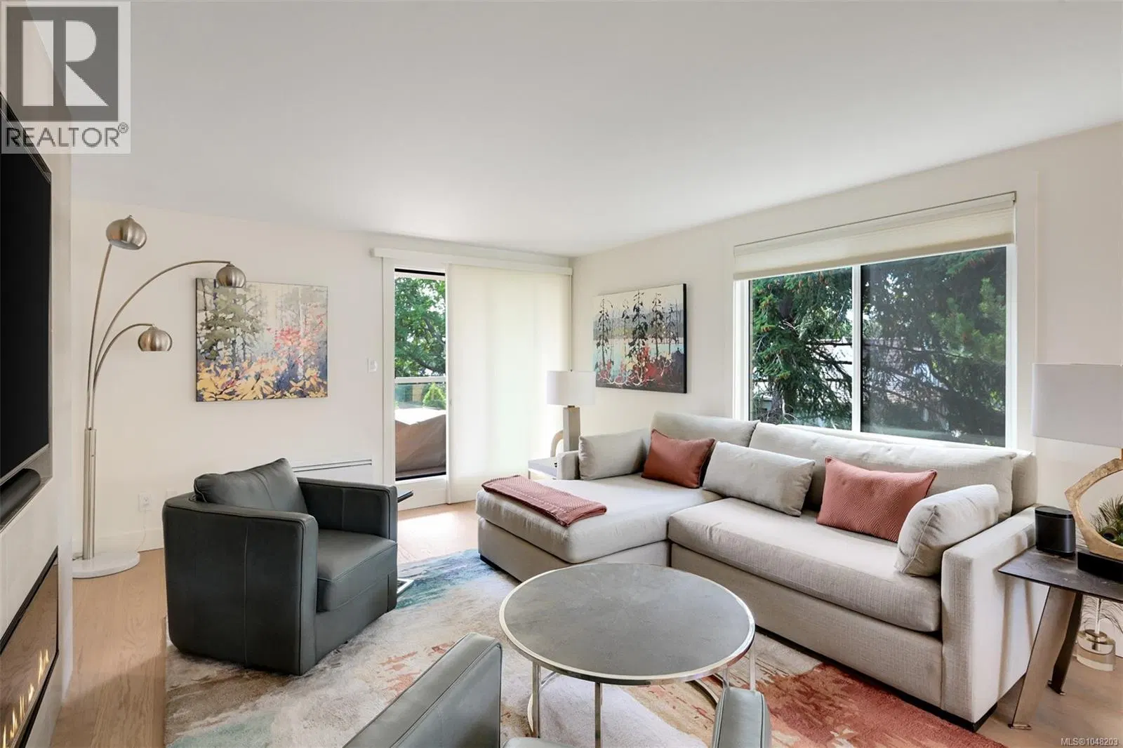 Photo 3 of 34 at #302 – 1280 Newport Avenue