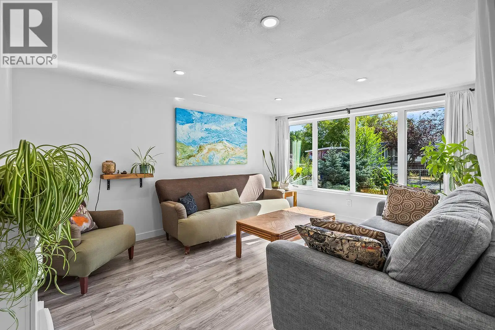 #36 – 2035 Boucherie Road