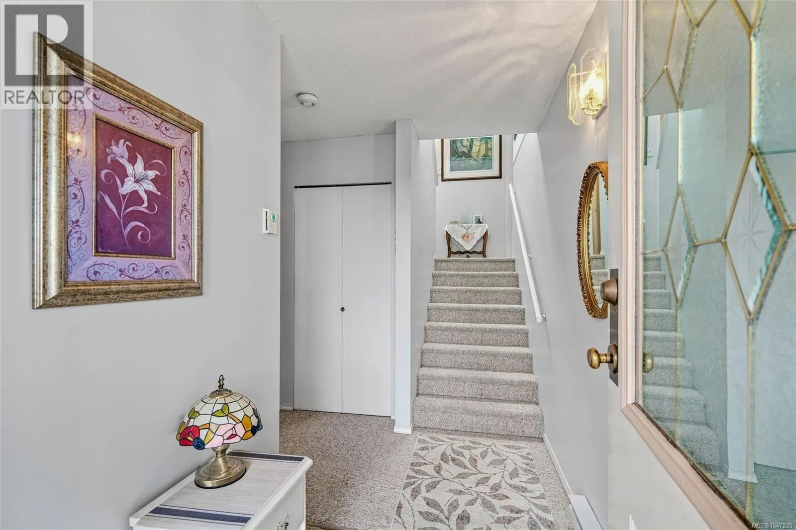 Photo 5 of 45 at 977 Highview Terrace