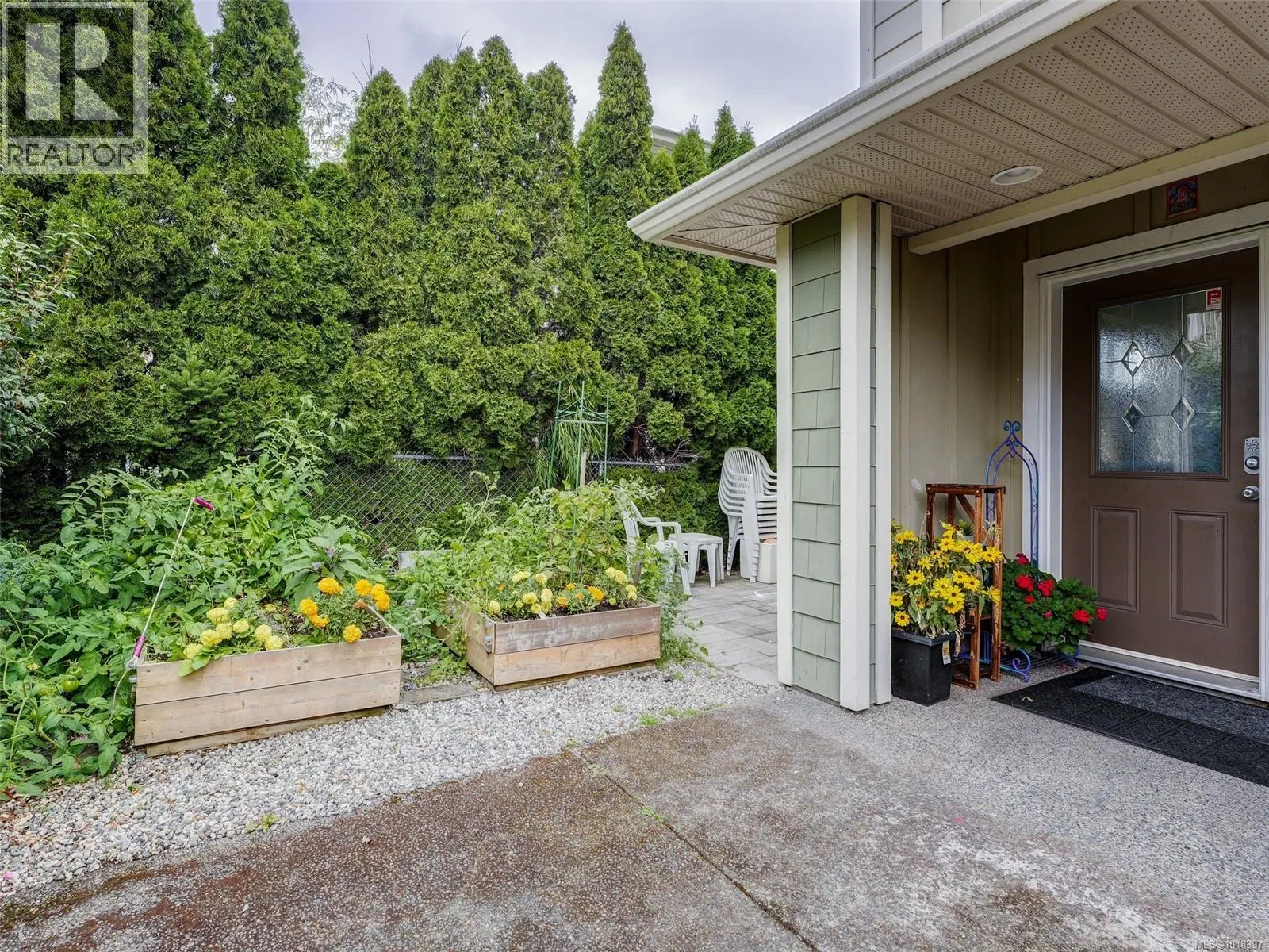 Photo 3 of 18 at #102 – 2923 Phipps Road