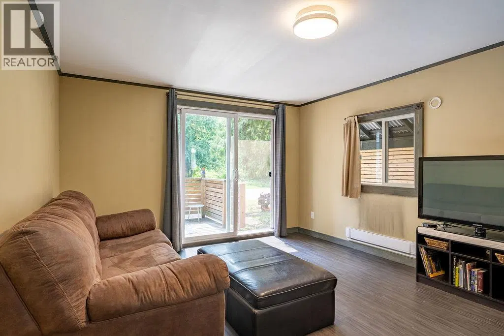 Photo 2 of 10 at #4 – 1079 Lundell Road