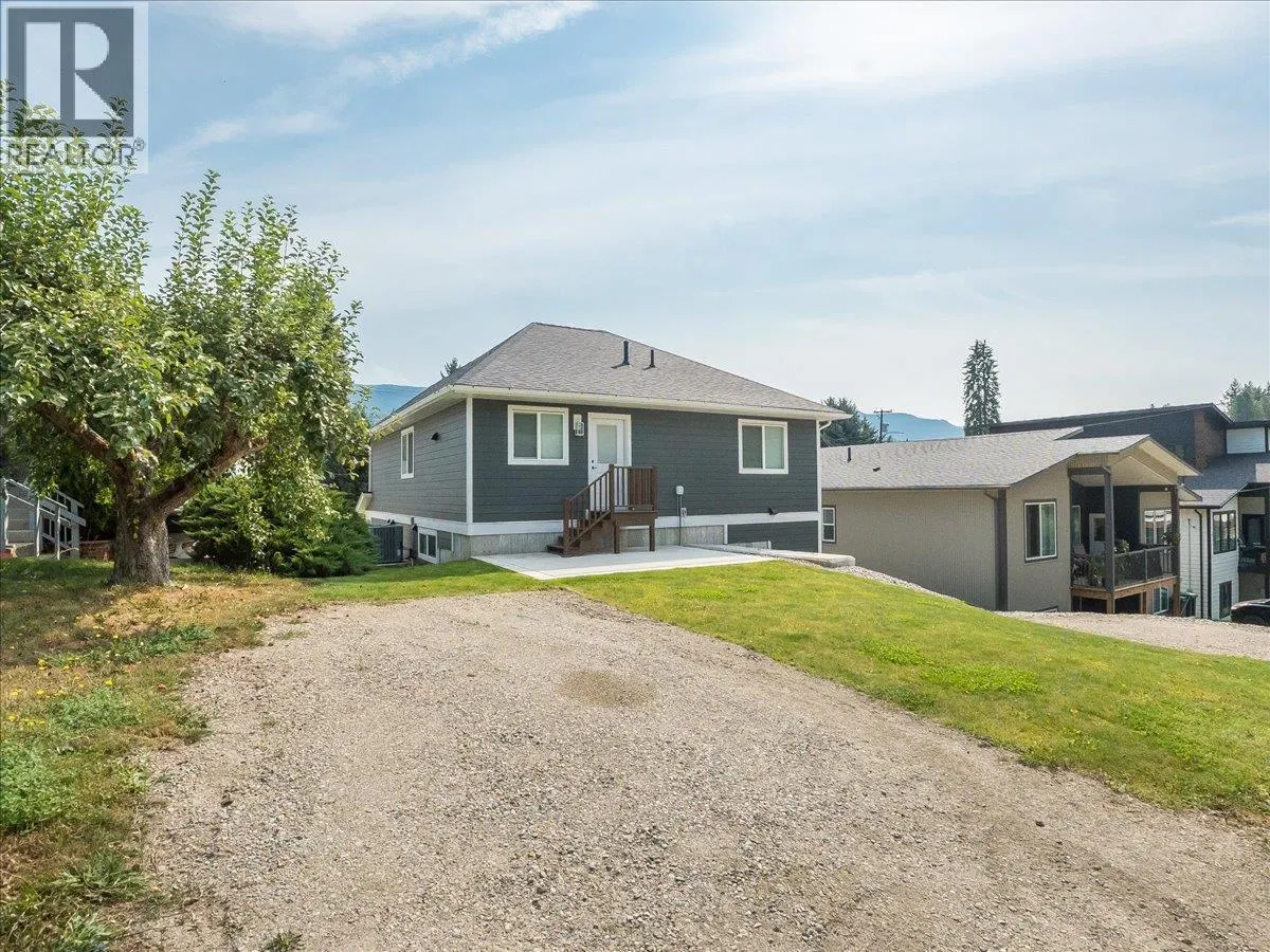 Photo 4 of 44 at 808 7th Avenue