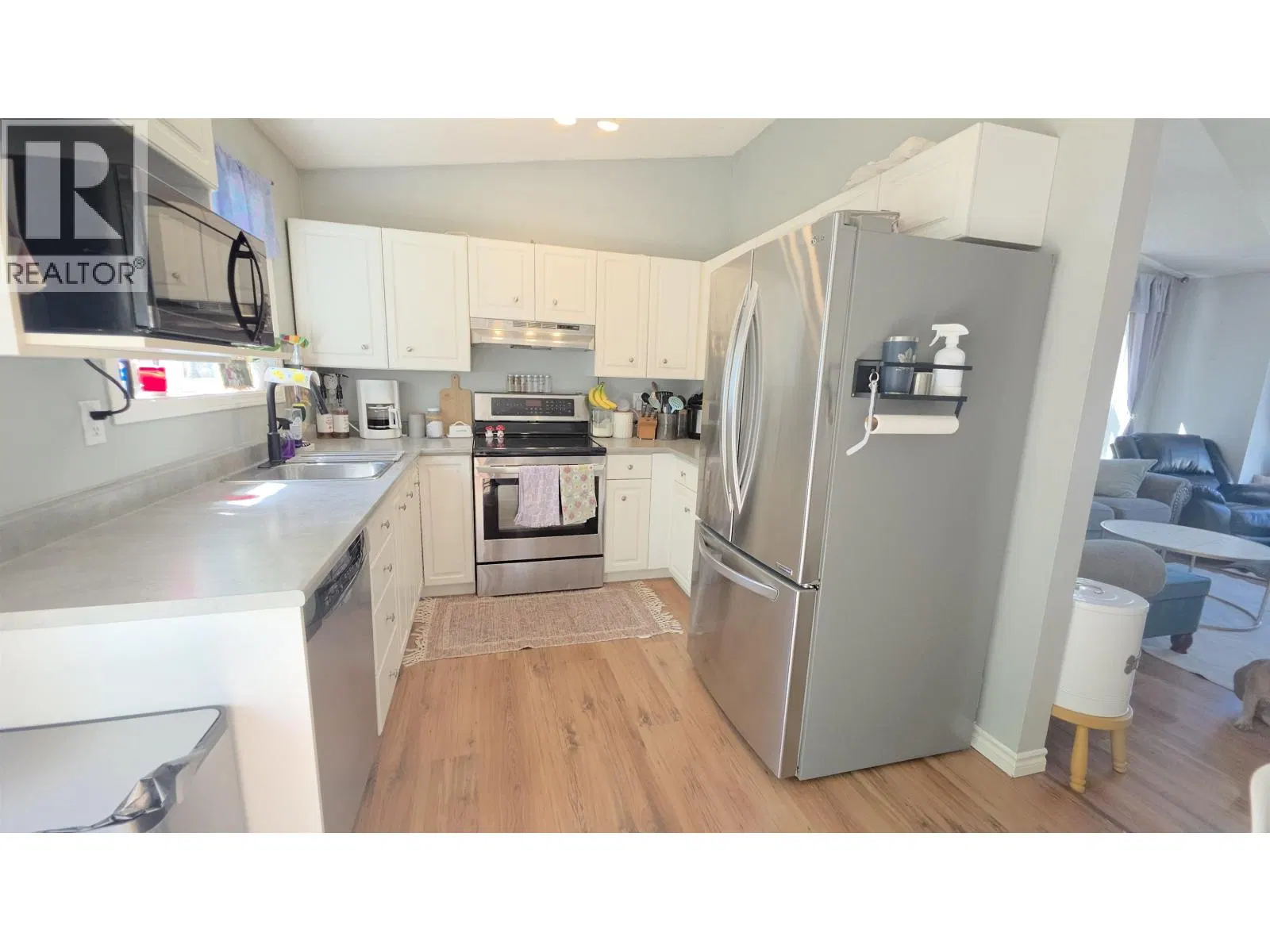 Photo 3 of 17 at 398 5TH Street