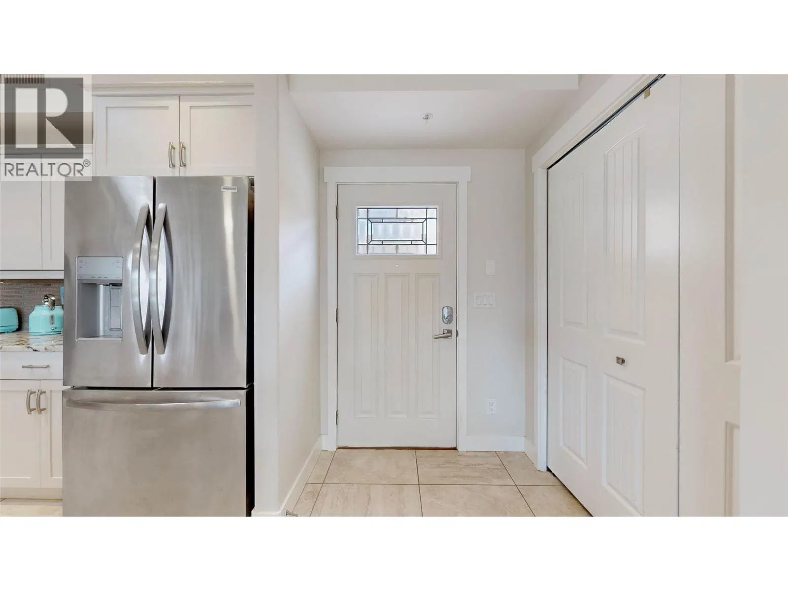 Photo 5 of 41 at #20 – 2000 VALLEYVIEW Drive