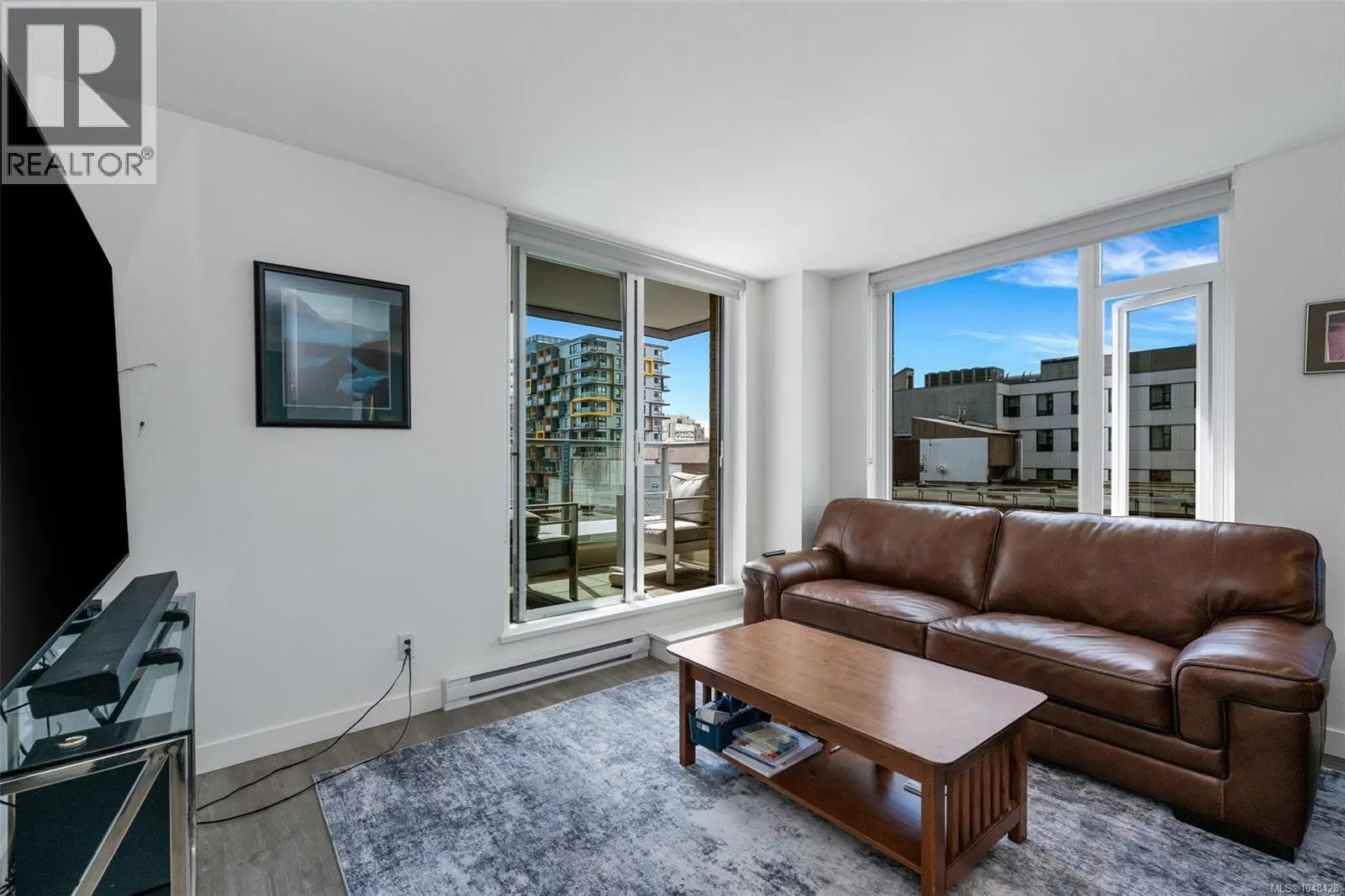 Photo 3 of 35 at #707 – 845 Johnson Street