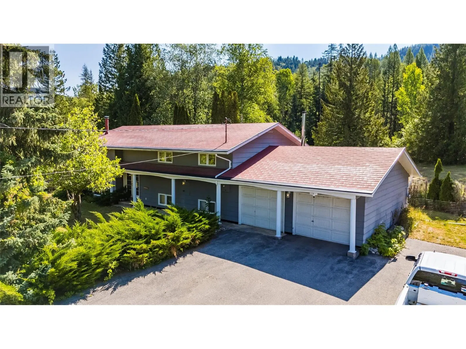 1076 COLUMBIA GARDENS Road