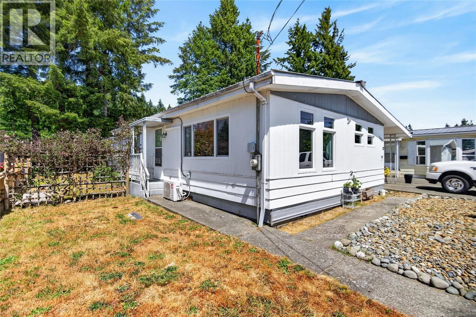 Photo 2 of 44 at 2068 4th Street