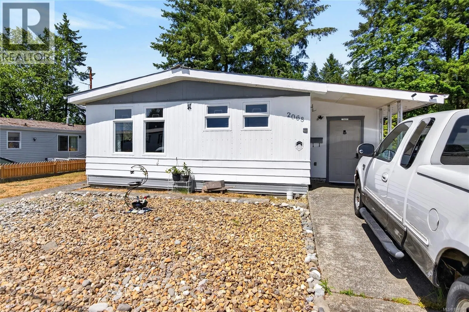 Photo 3 of 44 at 2068 4th Street