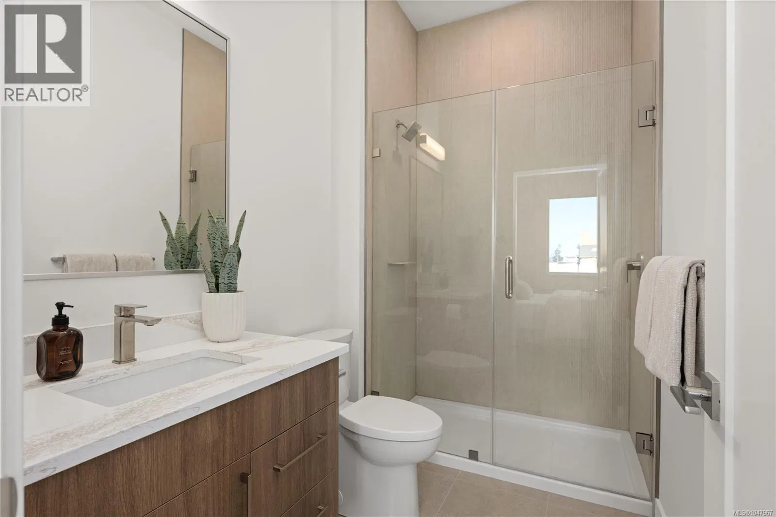 Photo 5 of 26 at #306 – 7181 Lantzville Road