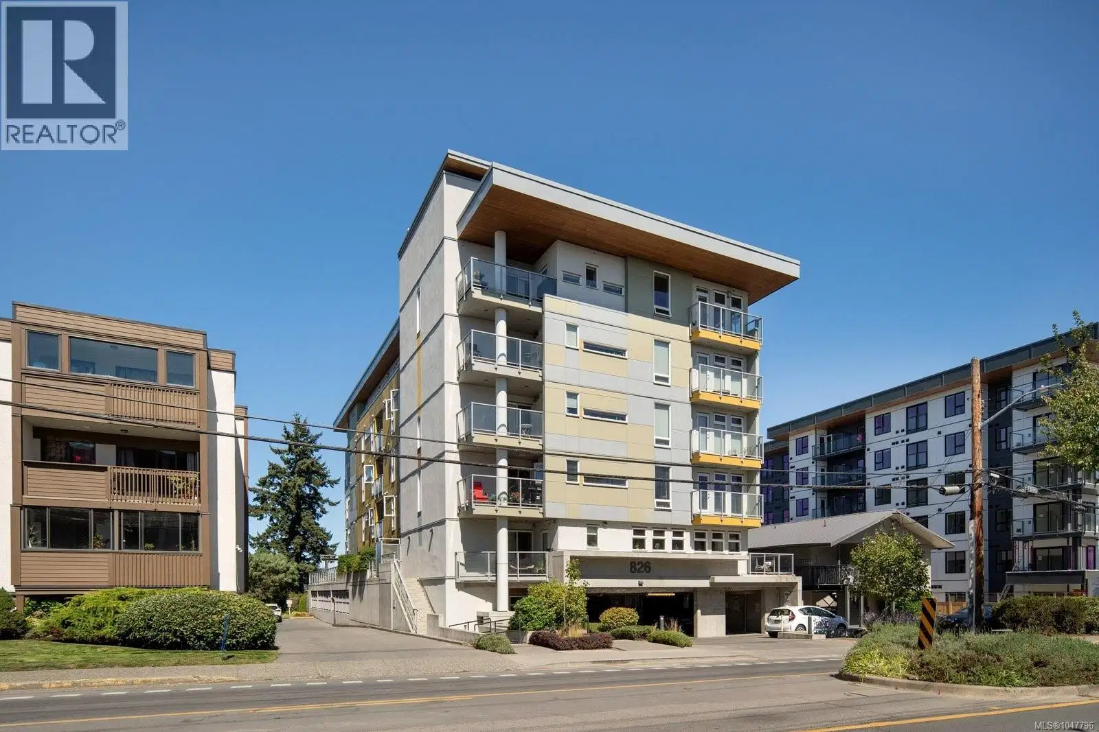 #503 – 826 Esquimalt Road