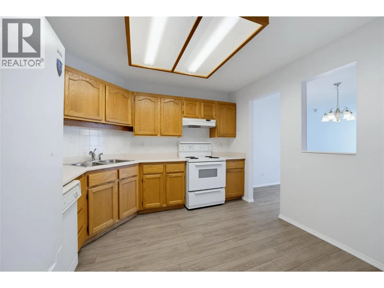 Photo 3 of 47 at #111 – 250 5 Street