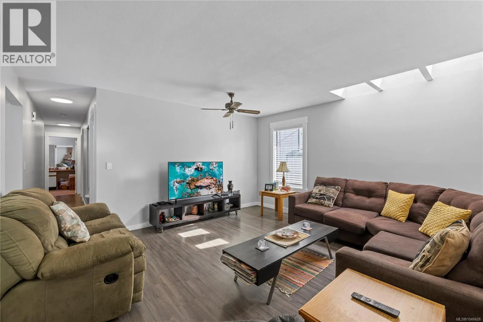 Photo 4 of 28 at #31 – 493 Pioneer Crescent