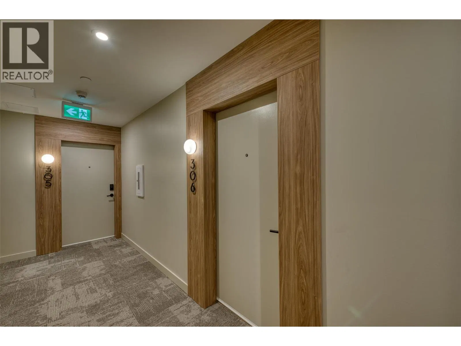 Photo 3 of 33 at #306 – 9652 Benchland Drive
