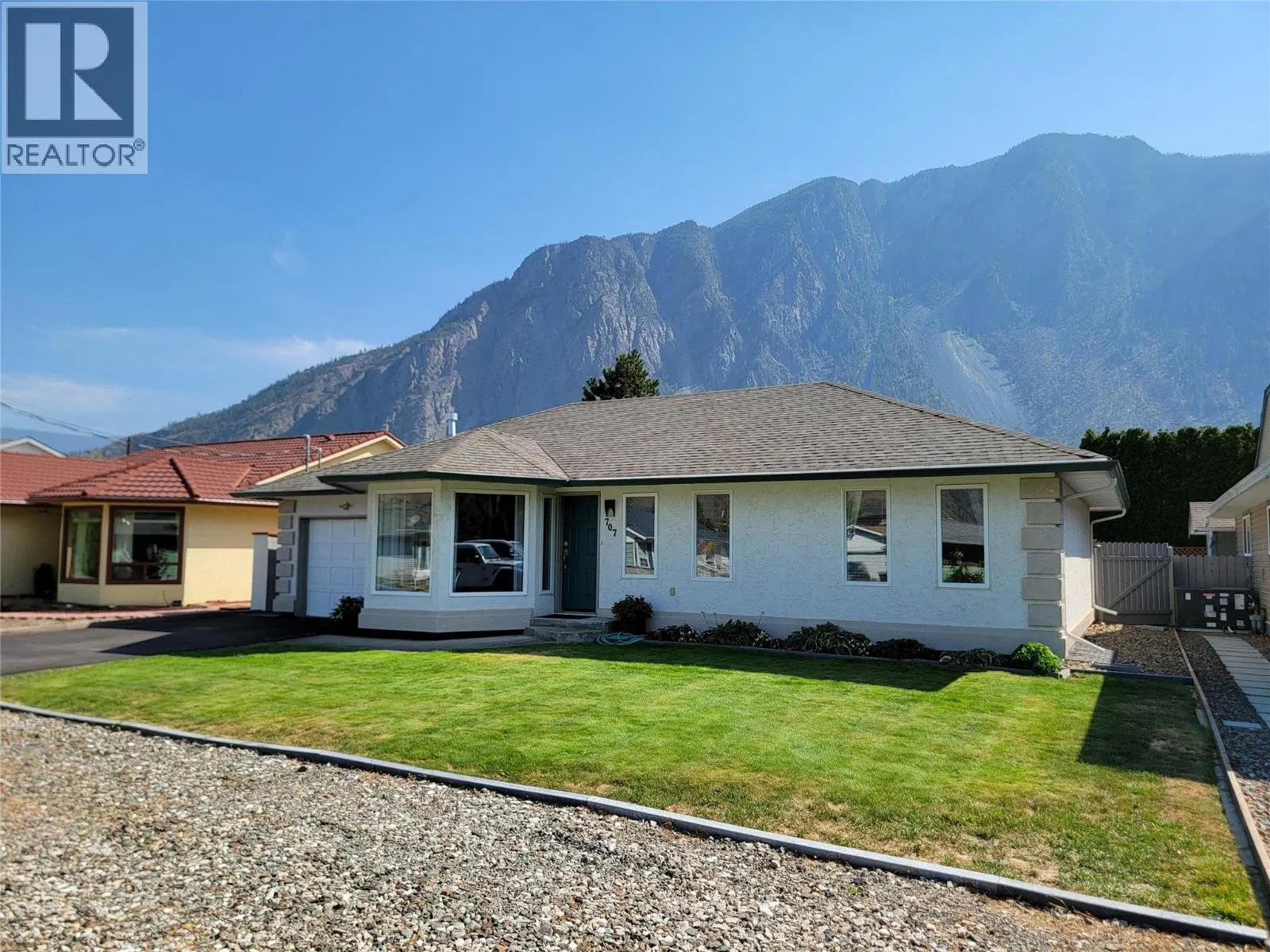 Photo 2 of 45 at 707 12th Avenue