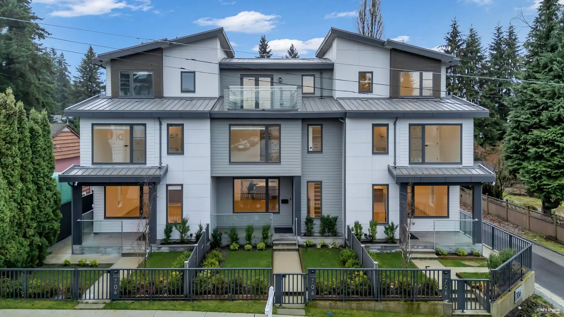 #102 – 706 Smith Avenue