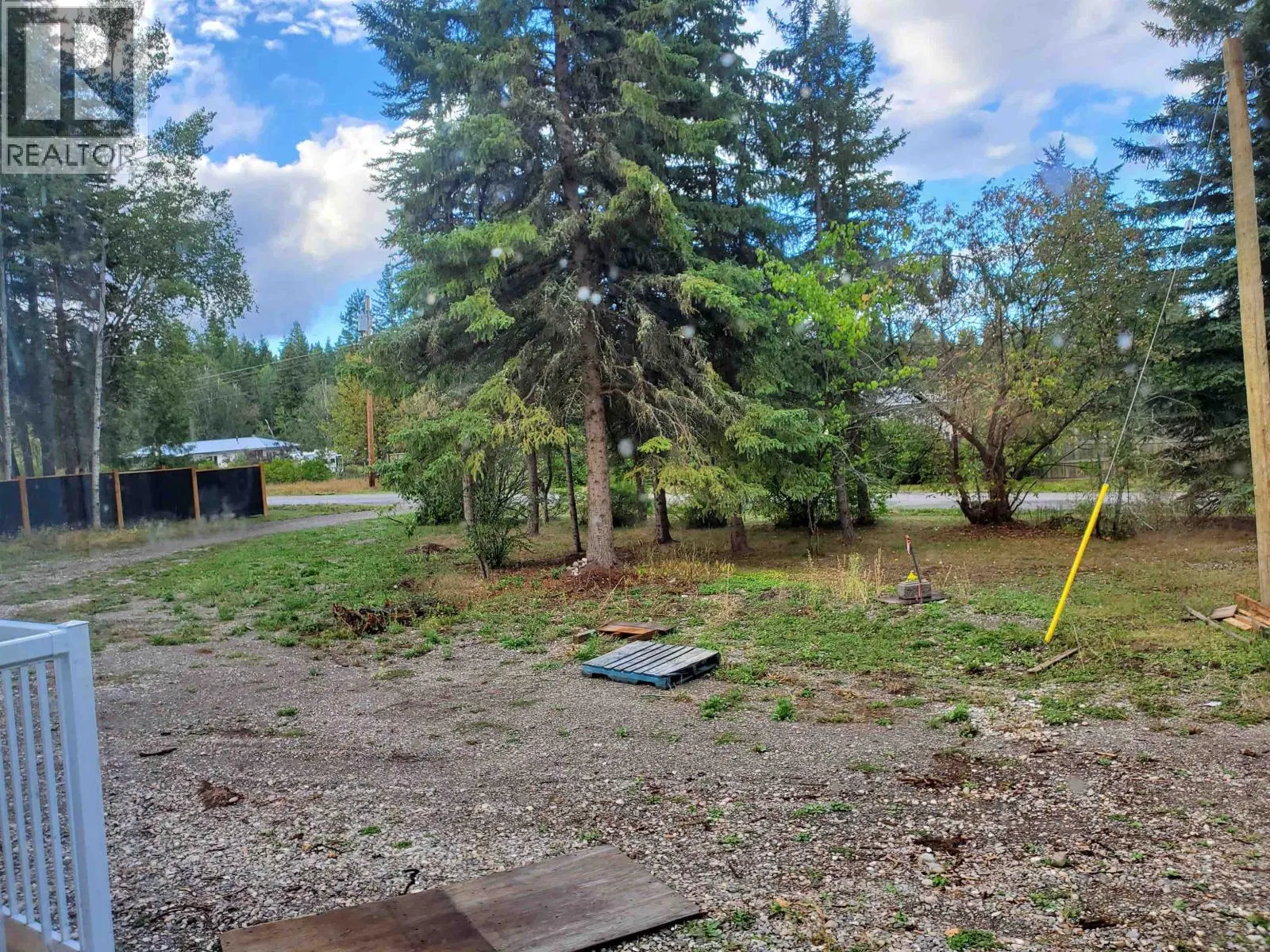 Photo 5 of 31 at 2630 ROBERTA Road