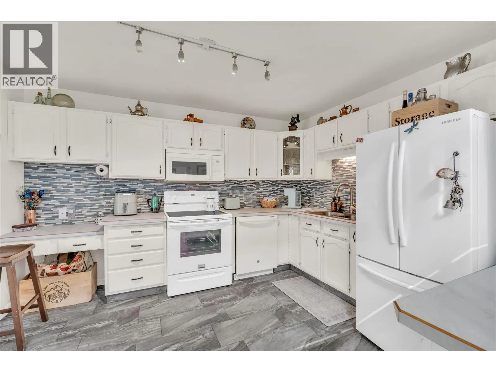 #1 – 11222 Quinpool Road
