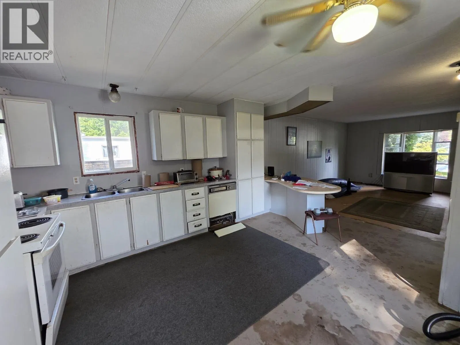 Photo 2 of 12 at 7729 EMERALD Drive
