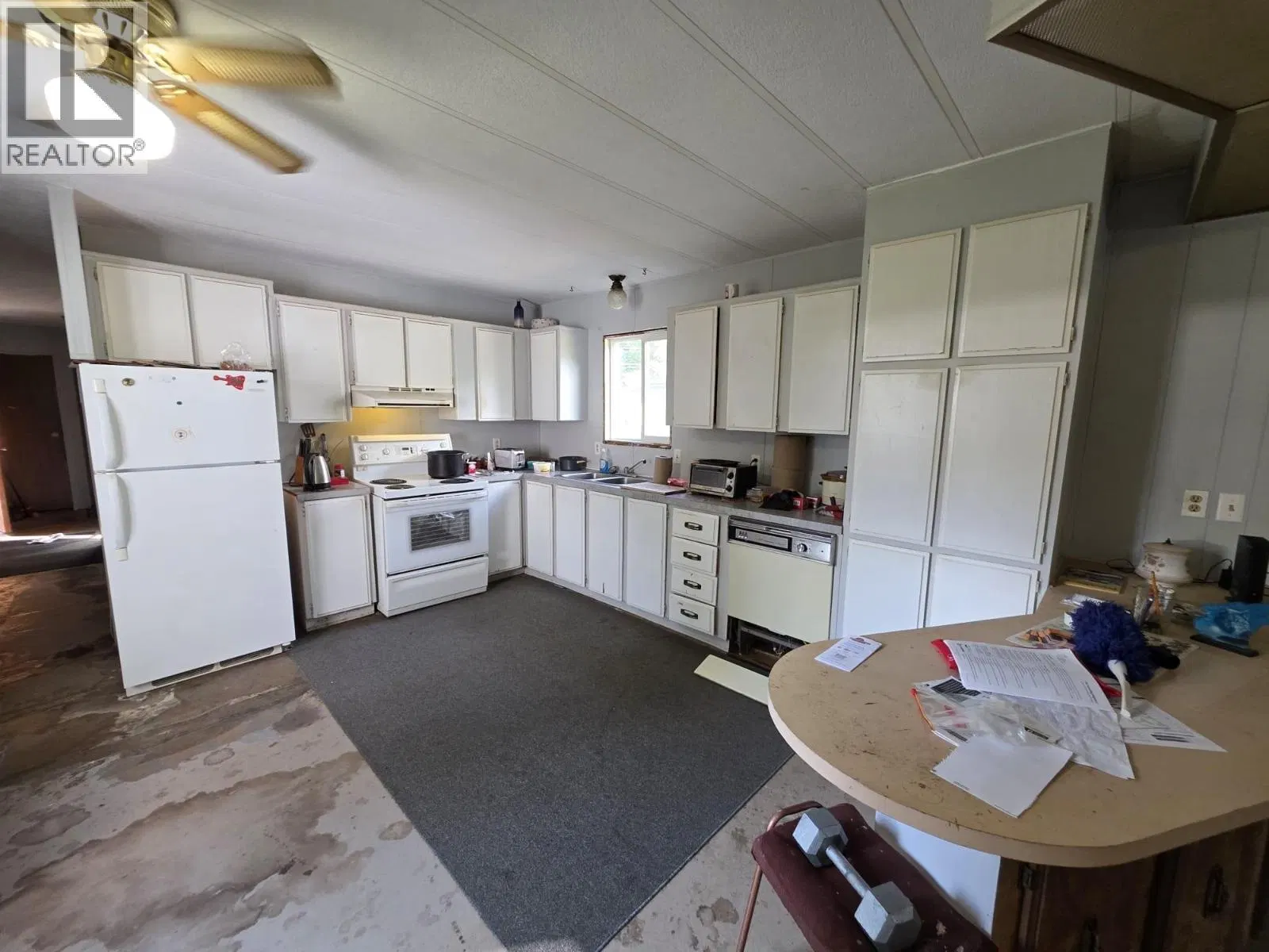 Photo 3 of 12 at 7729 EMERALD Drive