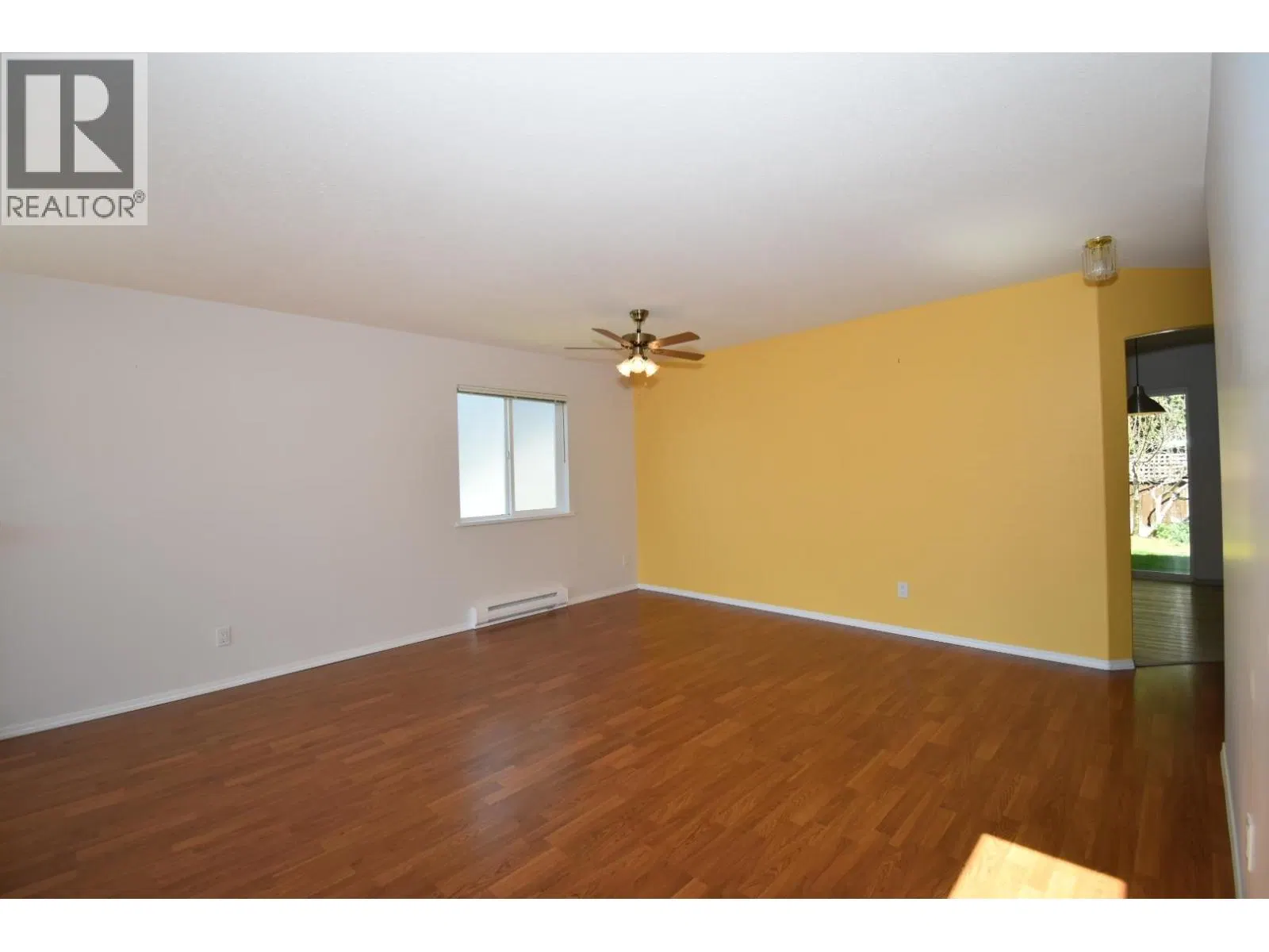 Photo 5 of 26 at #22 – 535 SHAW Road