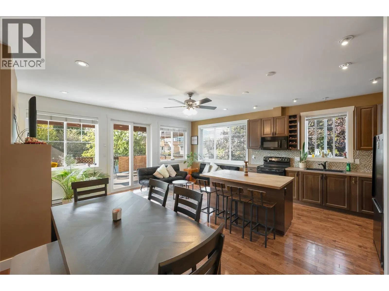 Photo 2 of 42 at #102 – 598 Wade Avenue