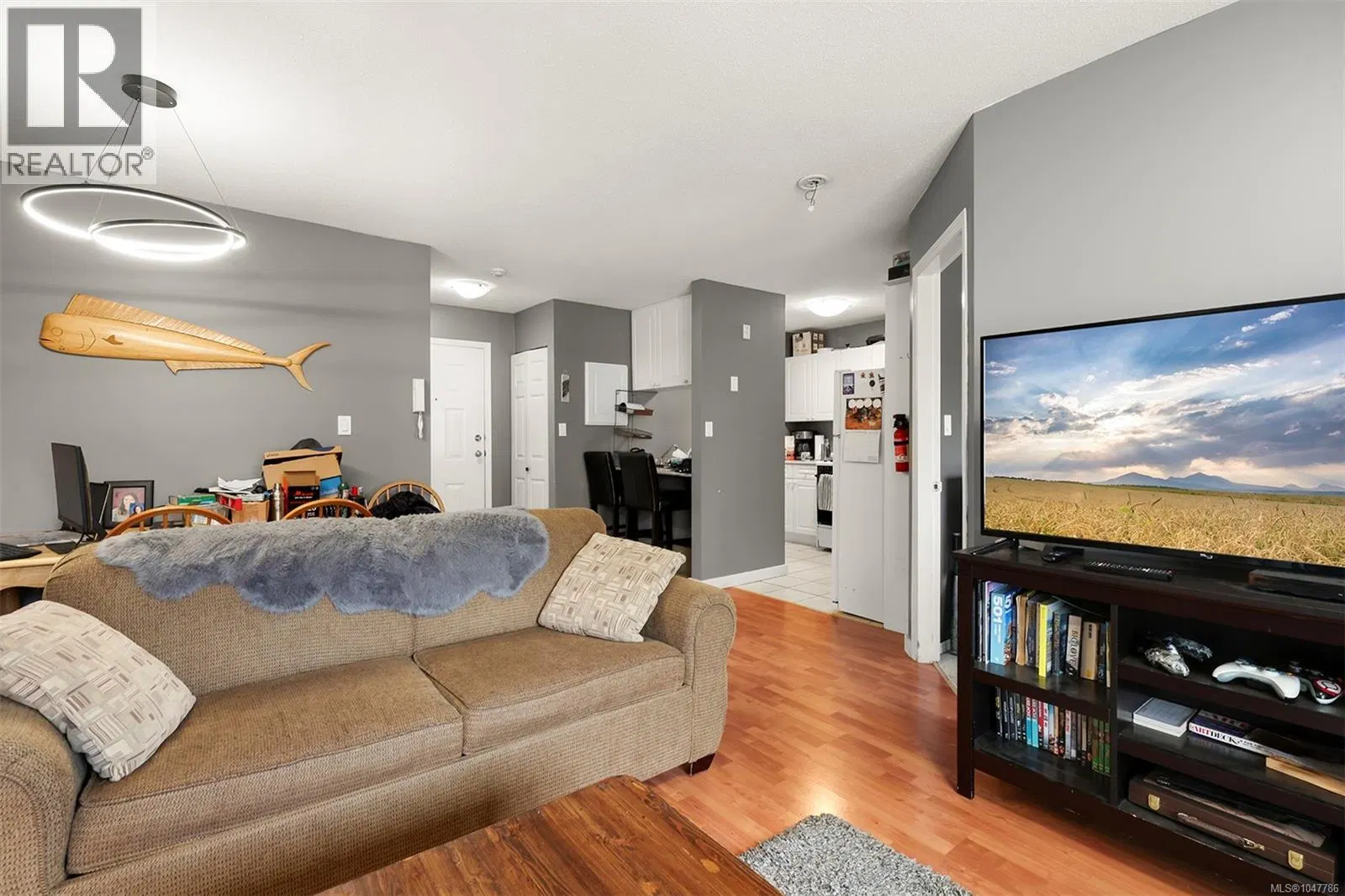 Photo 4 of 18 at #205 – 1105 Henry Road