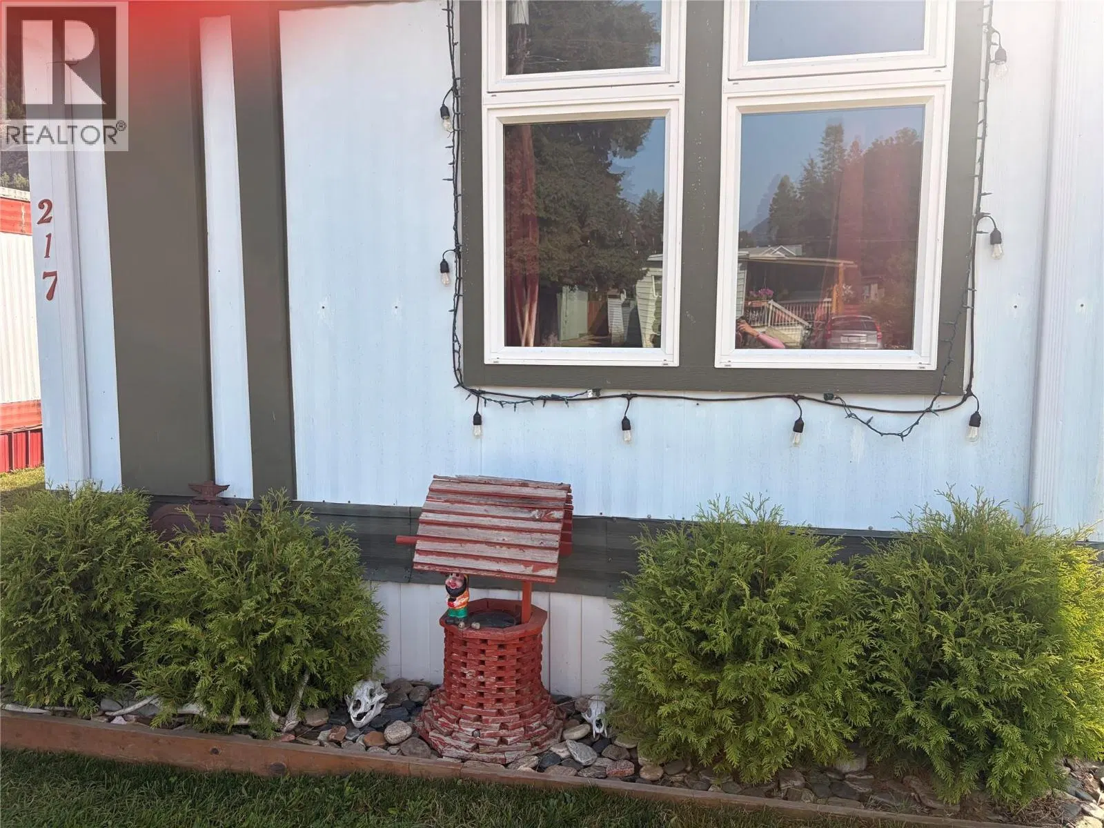 Photo 2 of 25 at 217 3RD Avenue