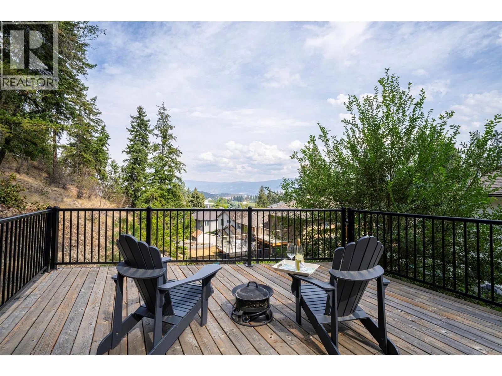 Photo 2 of 39 at 670 Cassiar Road