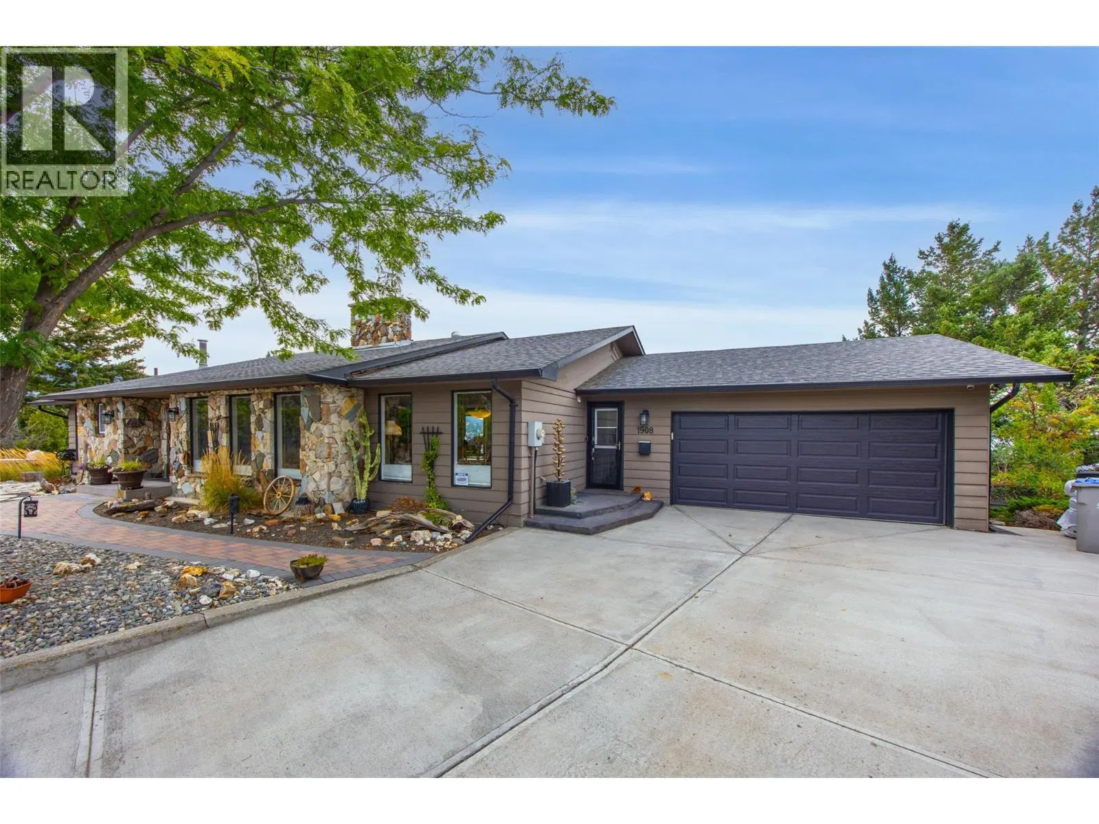 Photo 1 of 73 at 1908 Glencoe Place