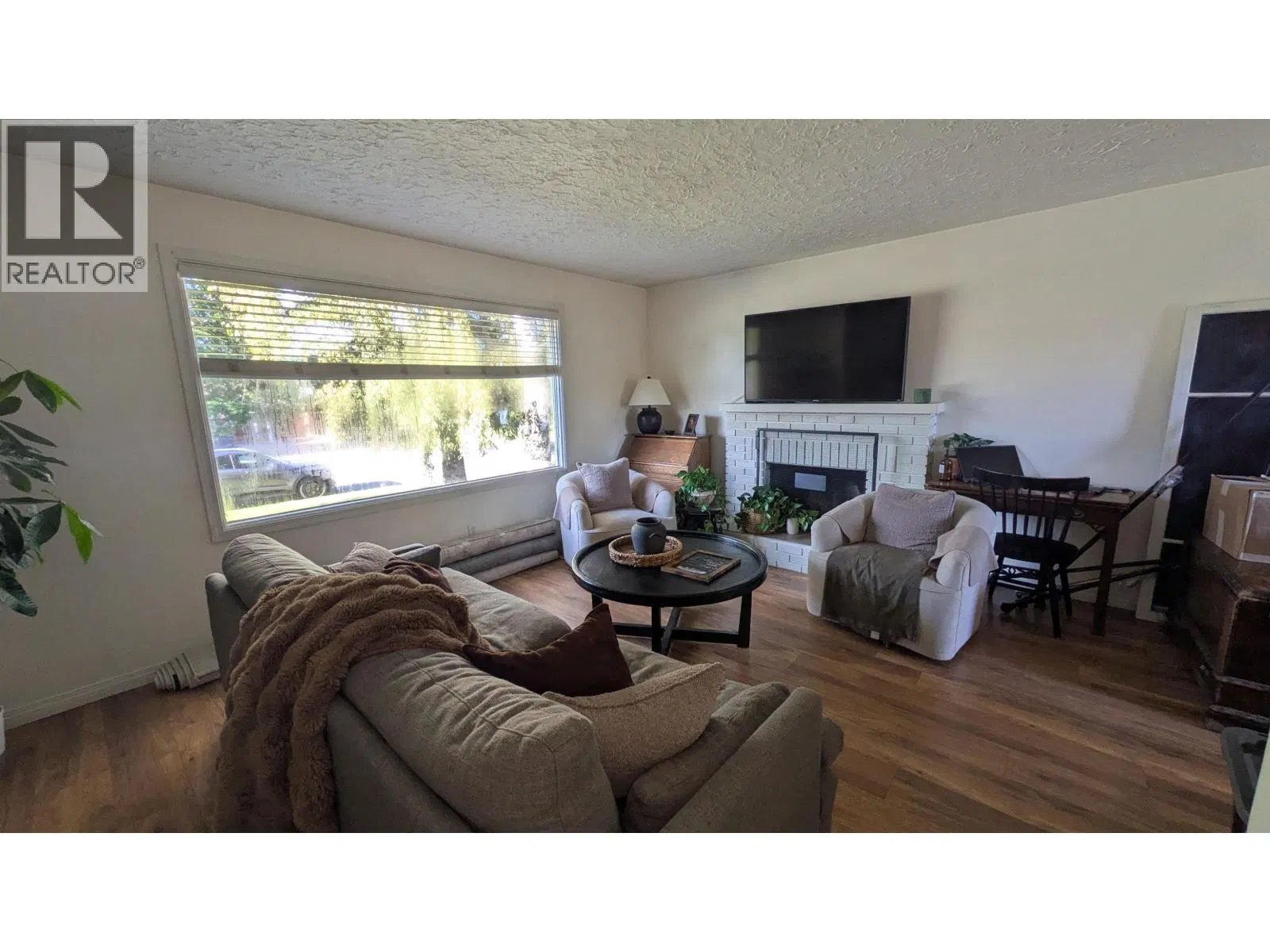 Photo 4 of 15 at 7207 IMPERIAL Crescent