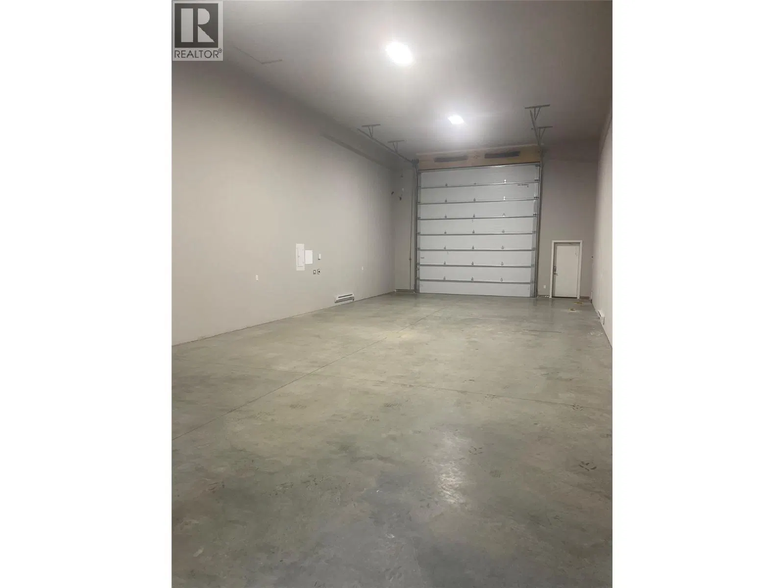 Photo 4 of 15 at #10 – 1252 Jordan Way