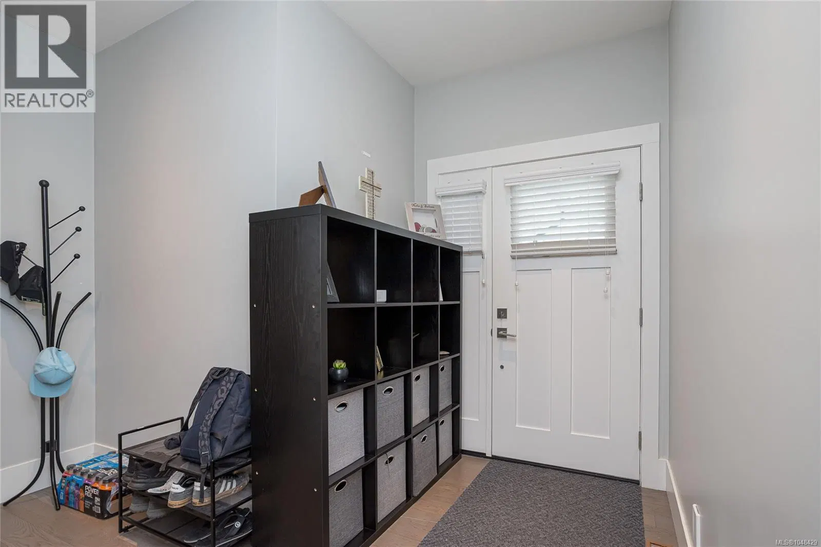 Photo 4 of 29 at 4616 Mallard Way