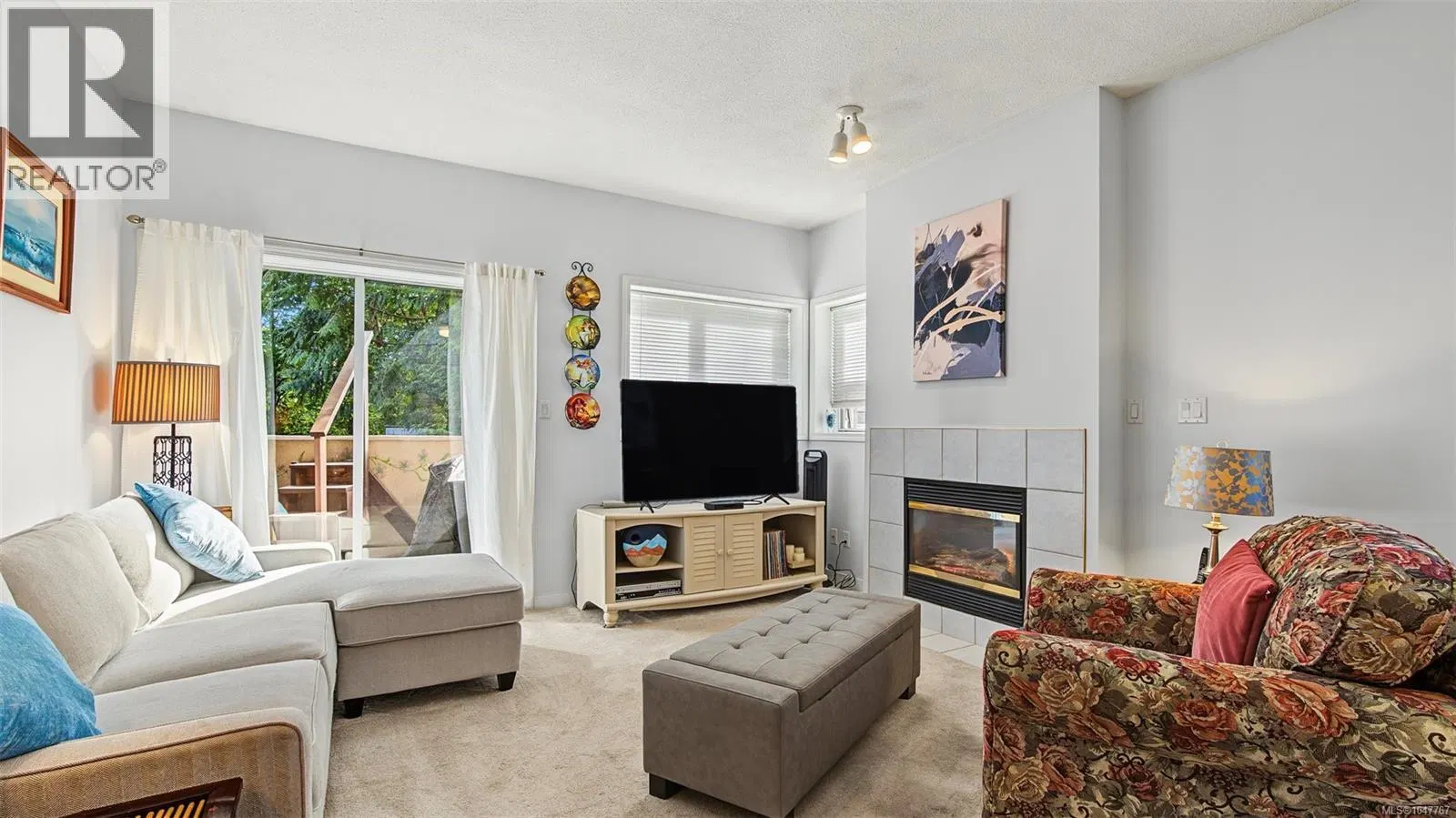Photo 5 of 42 at #104B – 3000 Oak Street