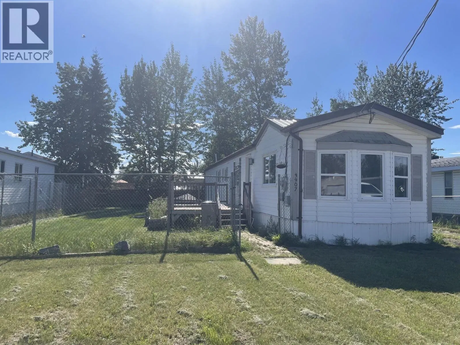 Photo 1 of 16 at 3907 POPLAR Avenue