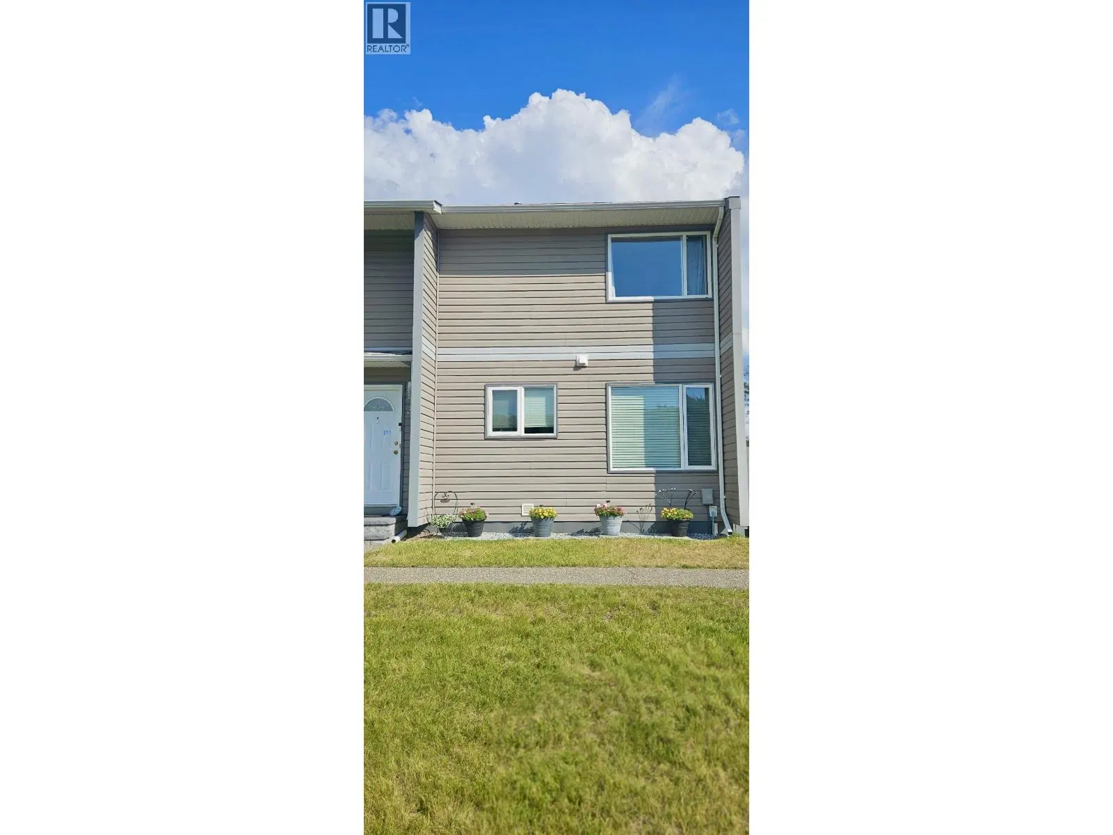 Photo 3 of 22 at #325 – 2550 OSPIKA Boulevard