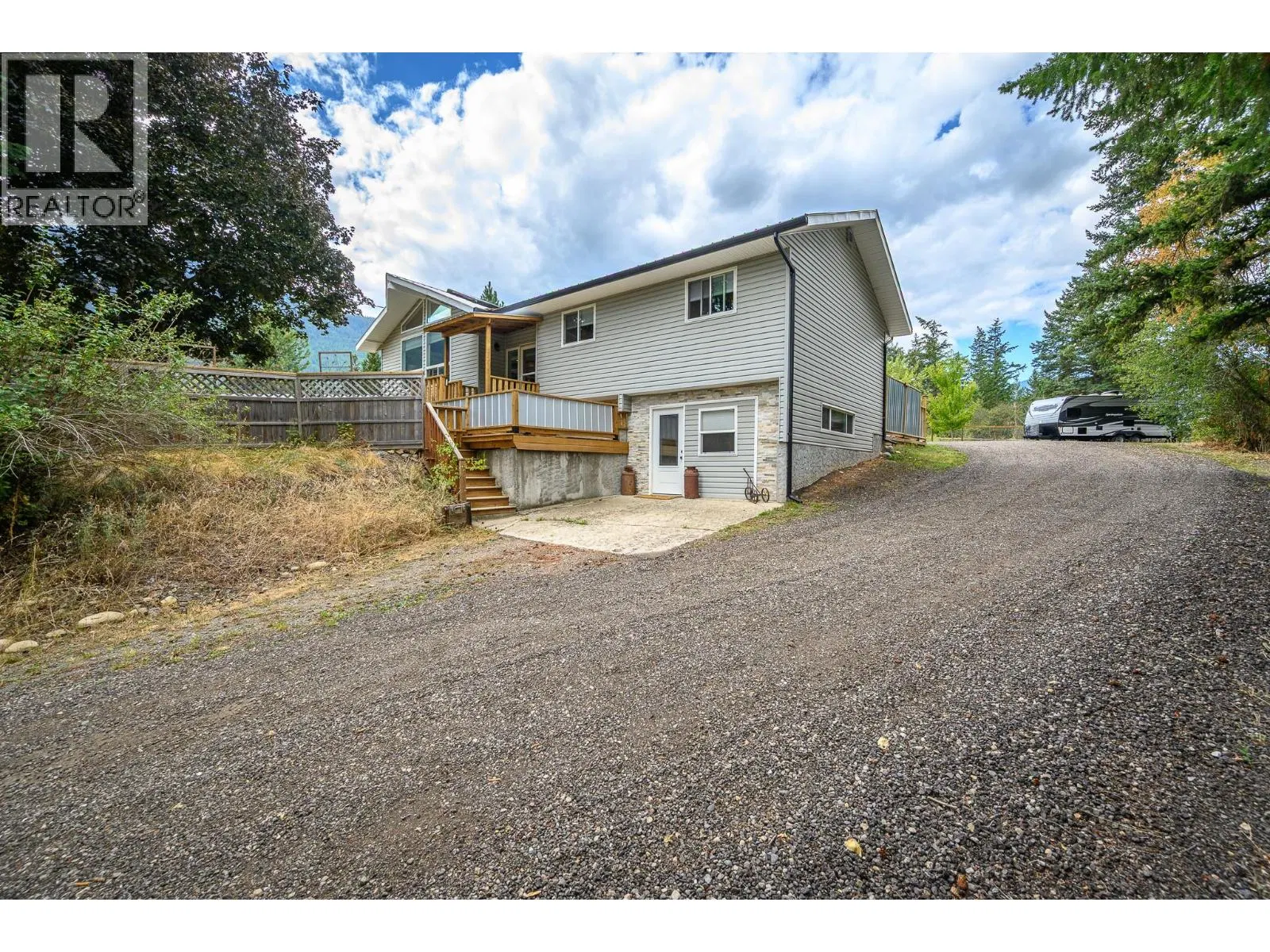 Photo 5 of 91 at 4446 Cedar Hill Road