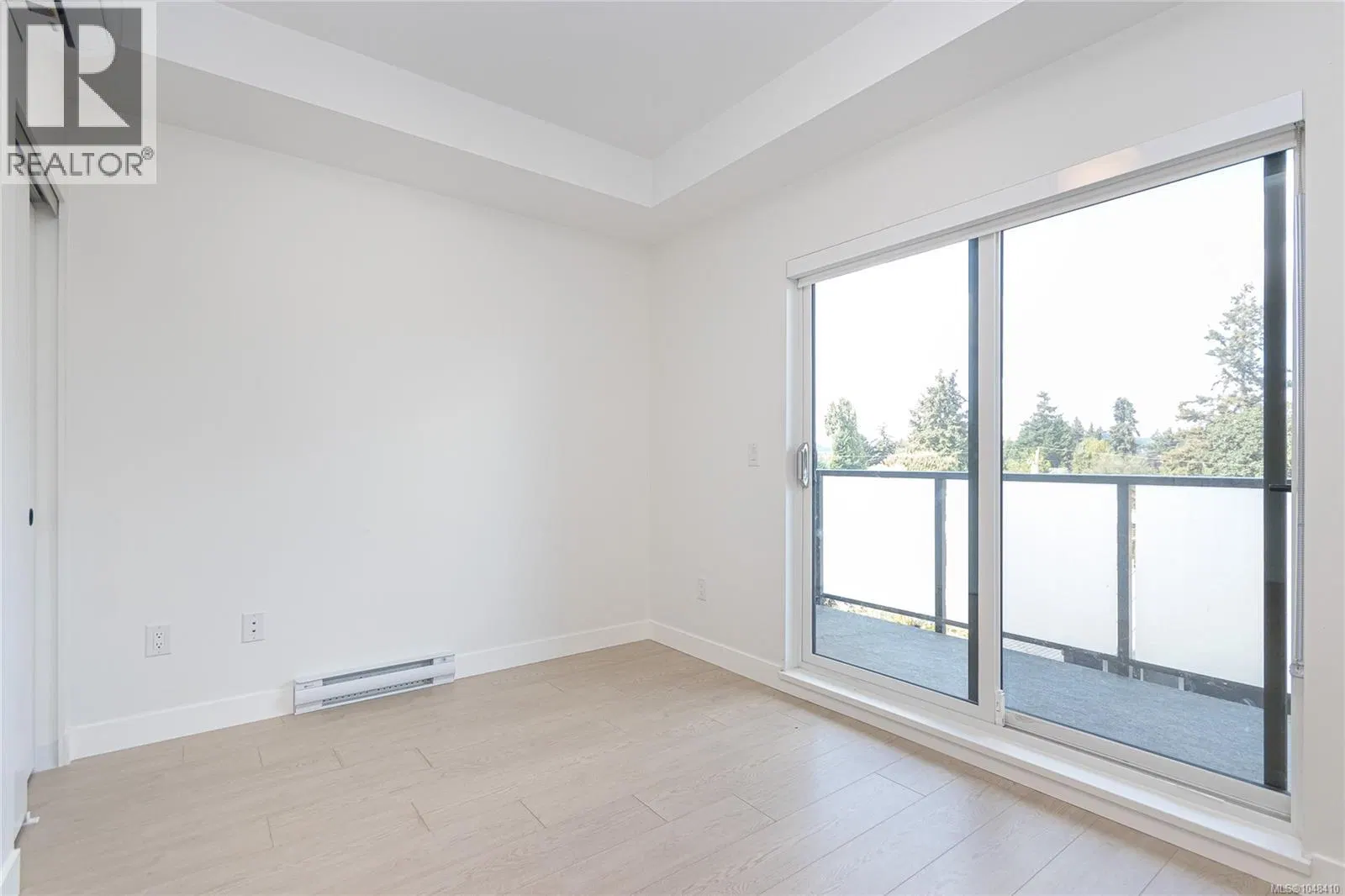 Photo 5 of 17 at #409 – 2629 Millstream Road