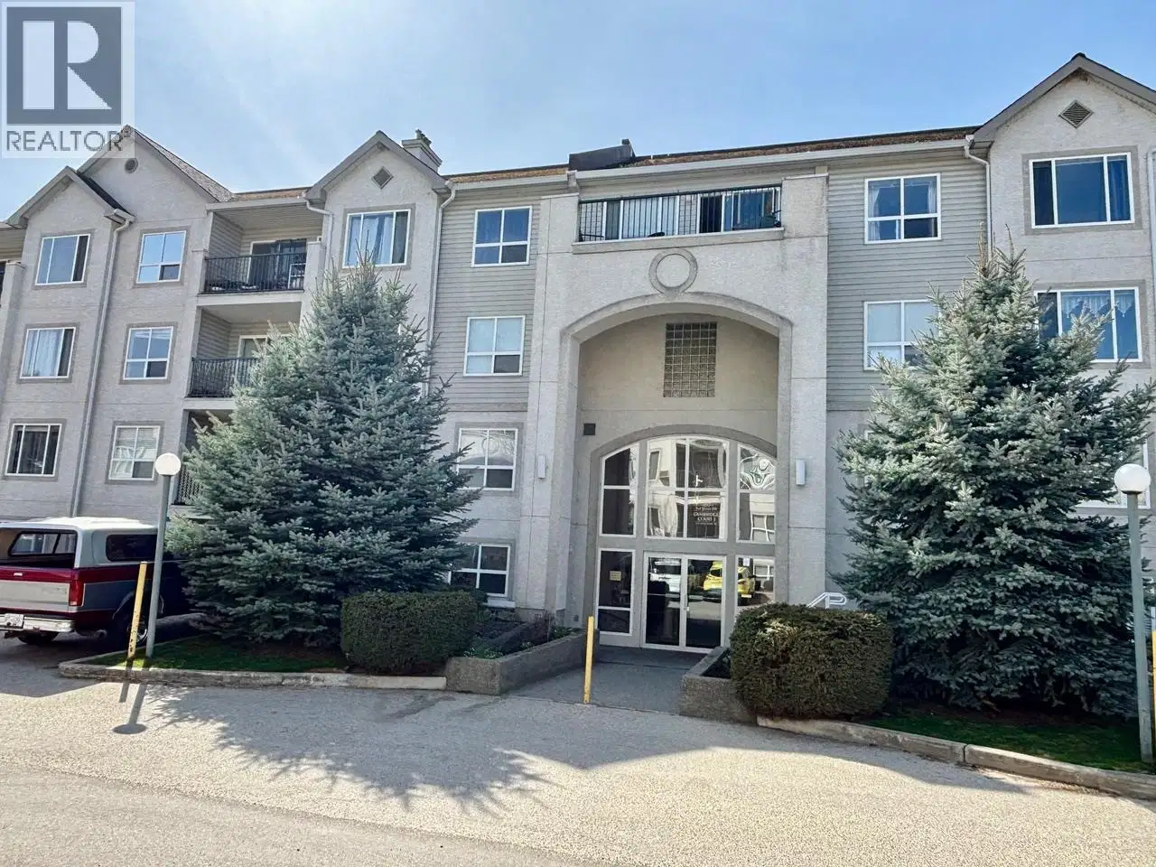 #207 – 650 3 Street