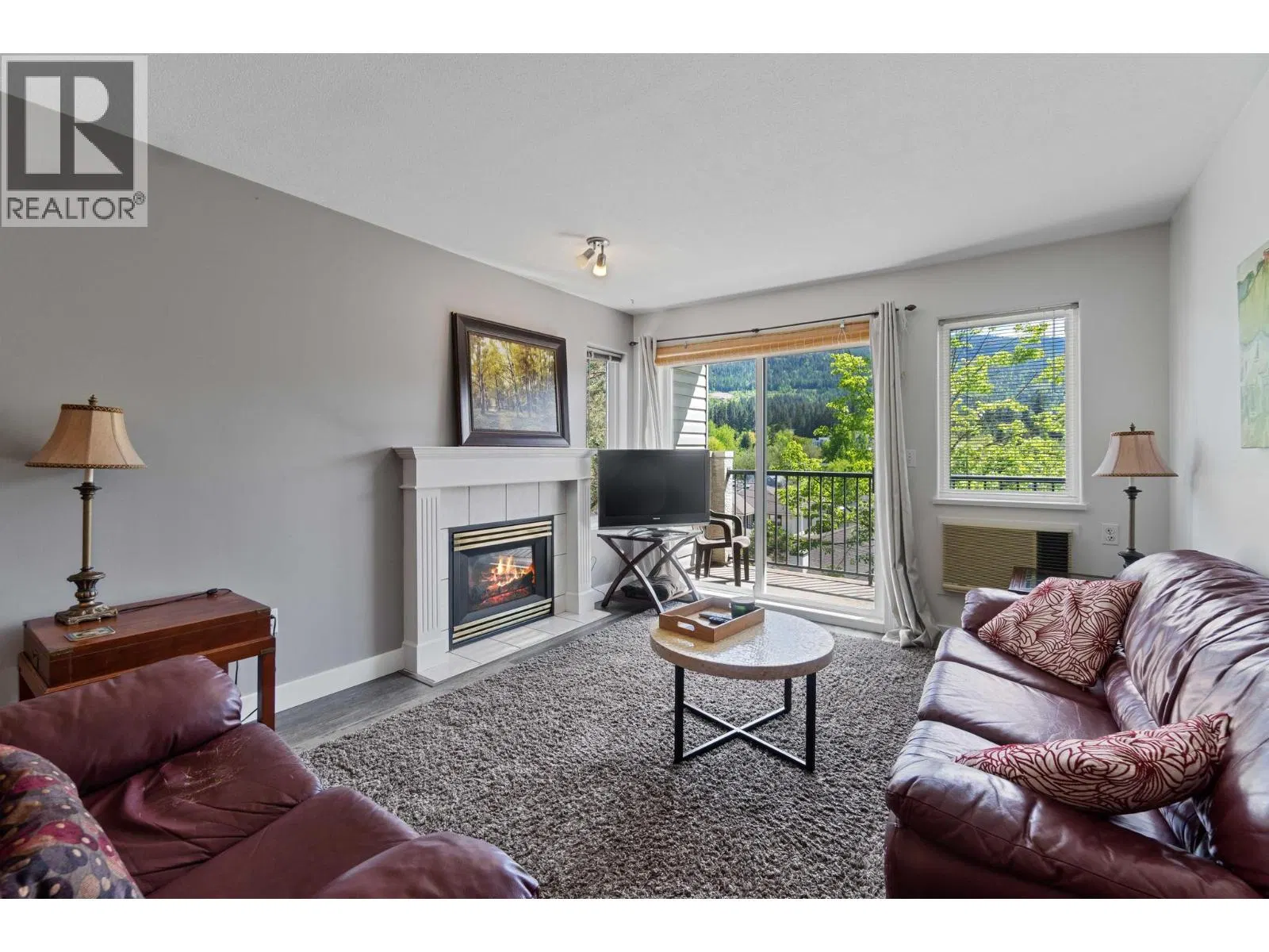 Photo 3 of 20 at #207 – 650 3 Street