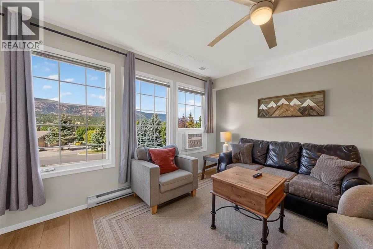 Photo 4 of 30 at #5007A – 5052 Riverview Road