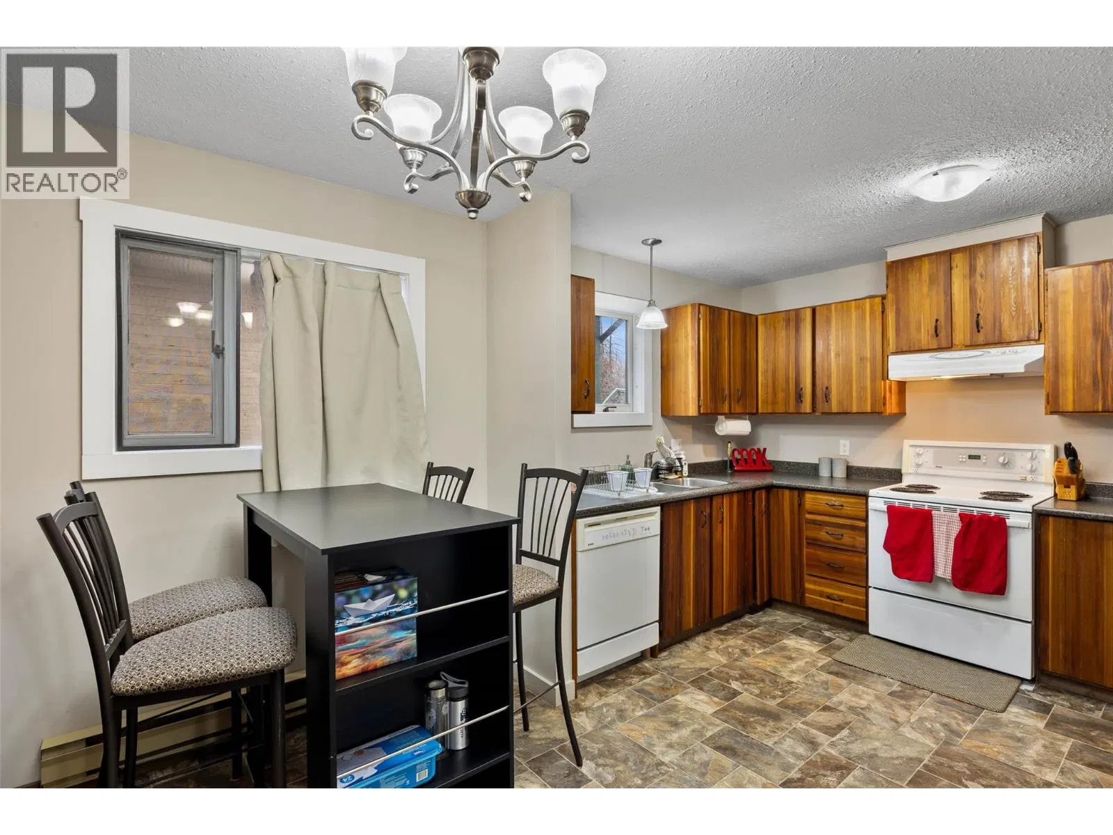 Photo 4 of 22 at 1026 HILLSIDE Avenue