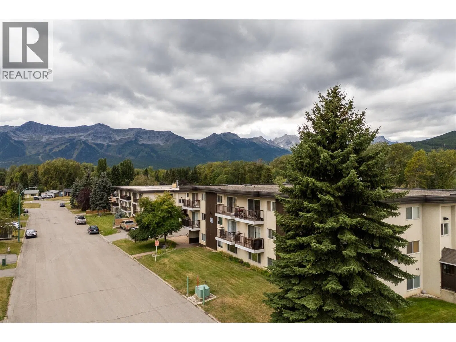 #303 – 51 Ridgemont Drive