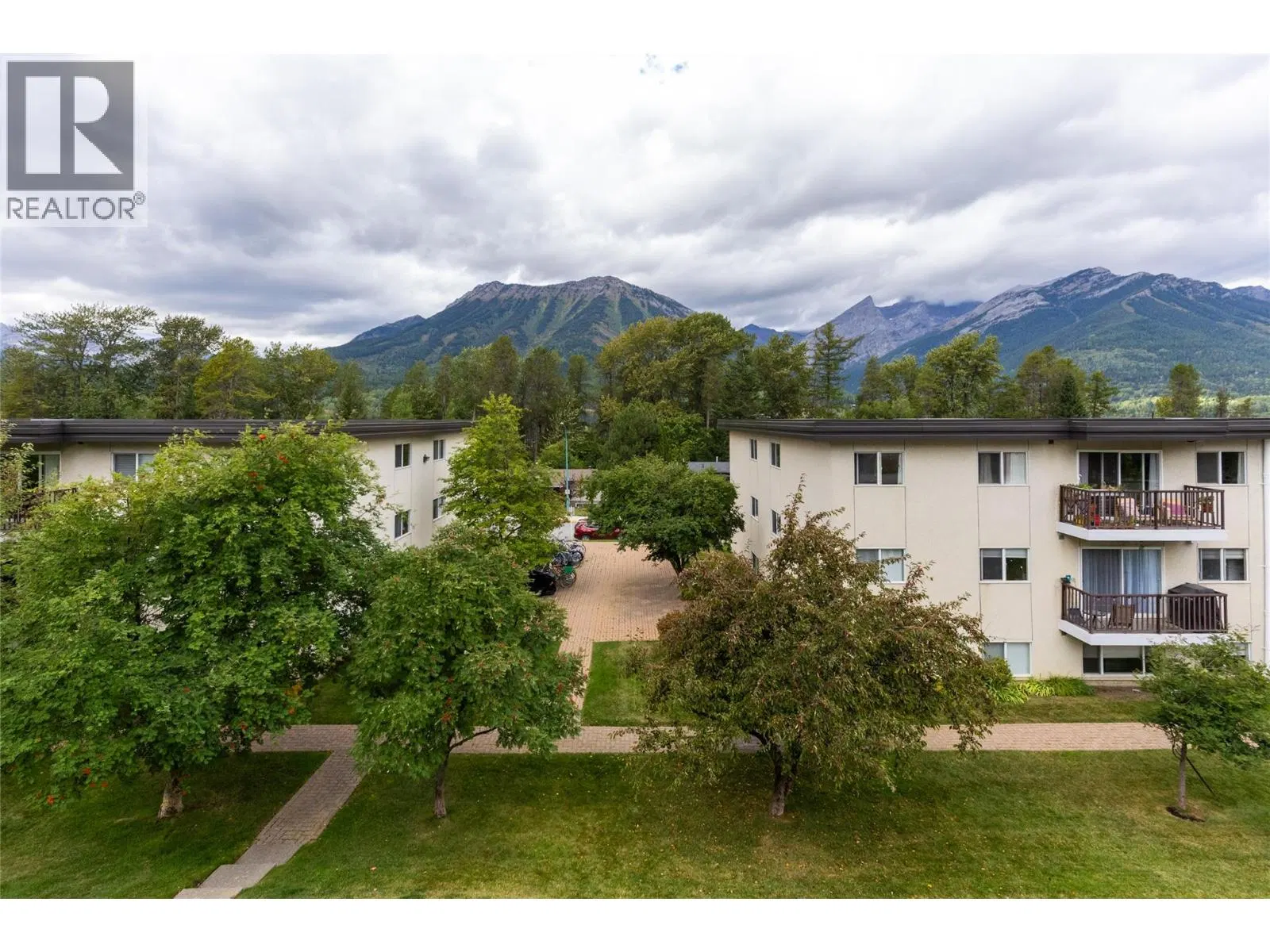 Photo 5 of 37 at #303 – 51 Ridgemont Drive