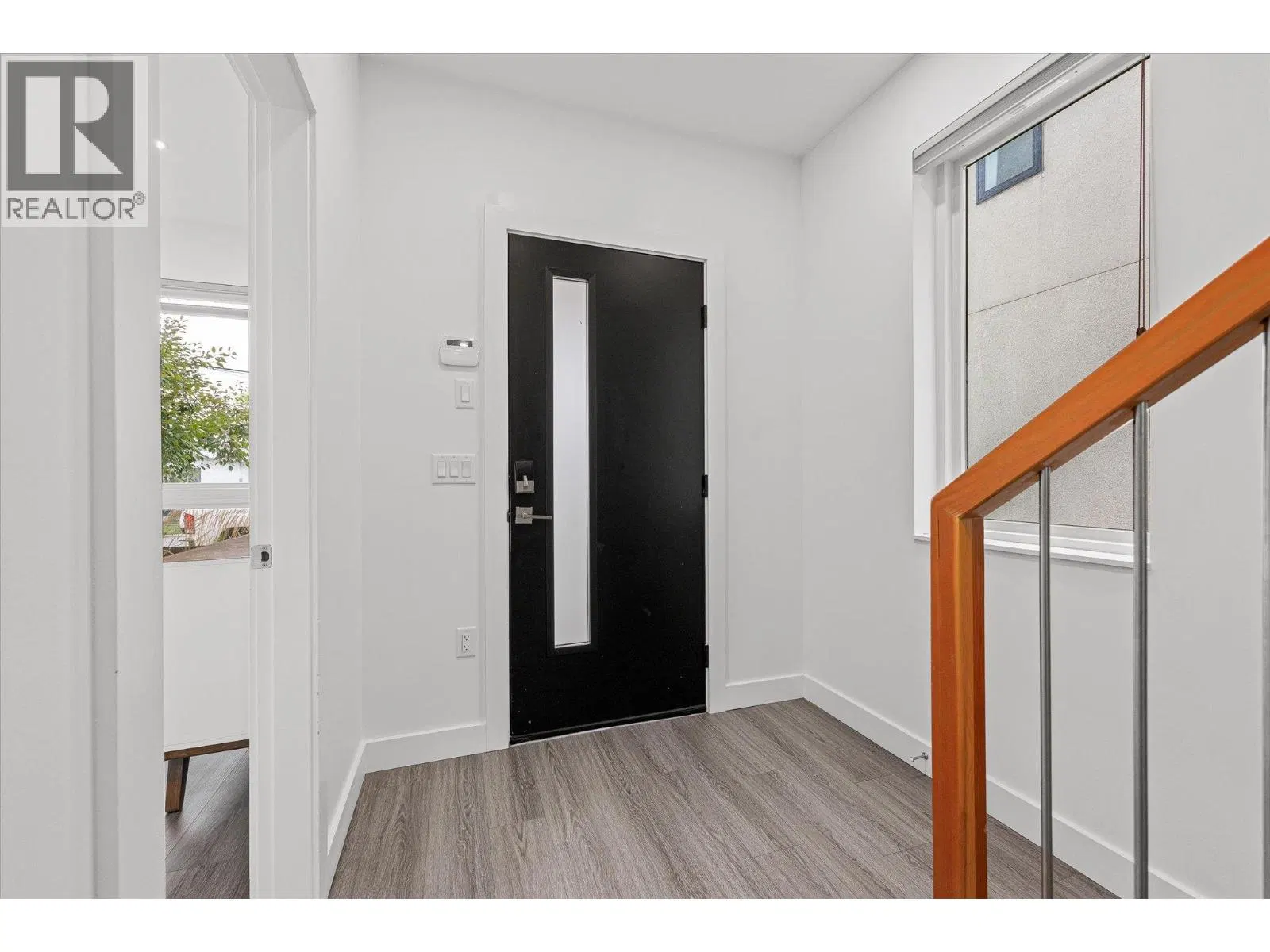 Photo 4 of 56 at #101 – 651 Churchill Avenue