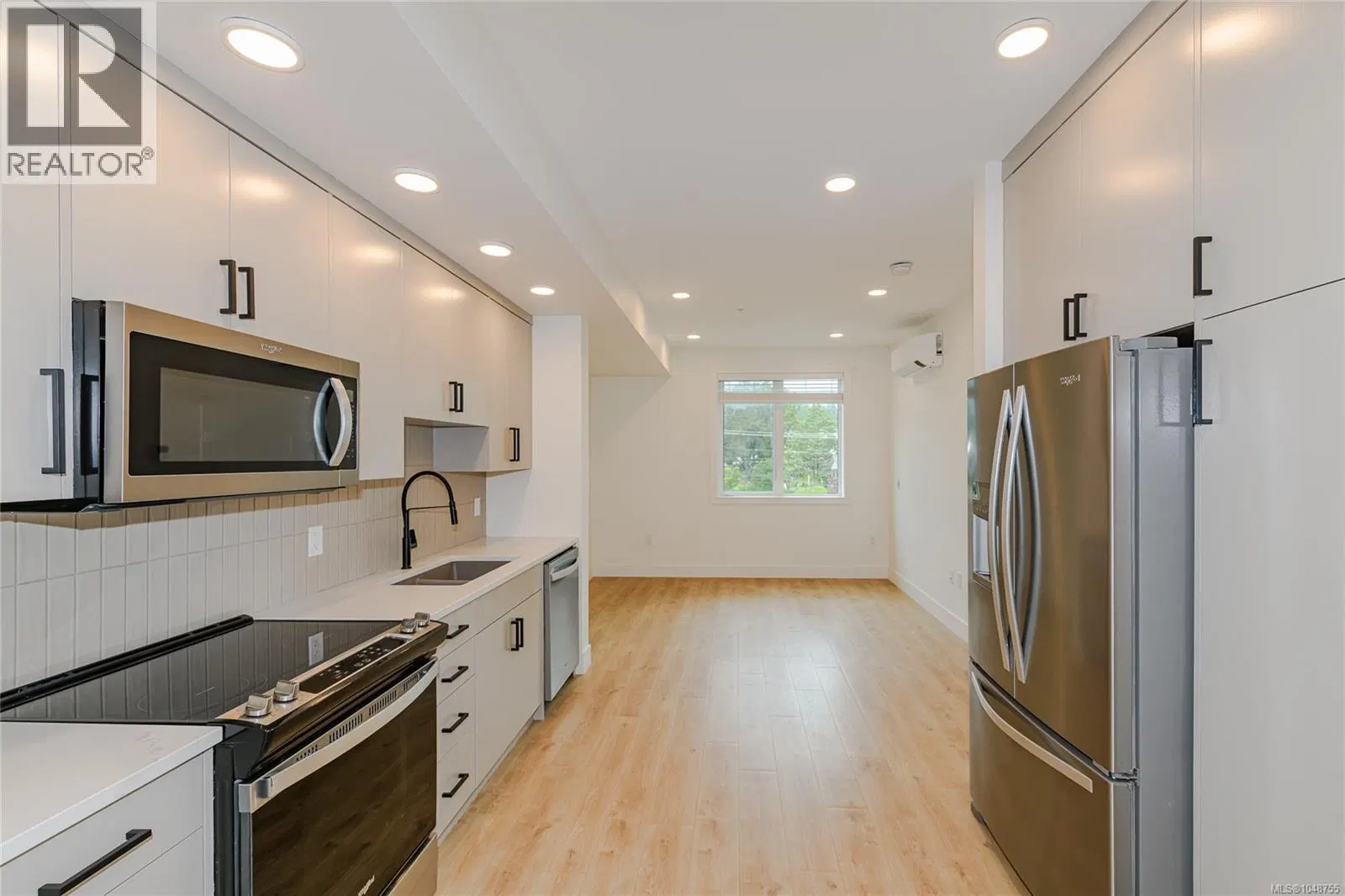Photo 3 of 44 at #404 – 201 Dogwood Drive