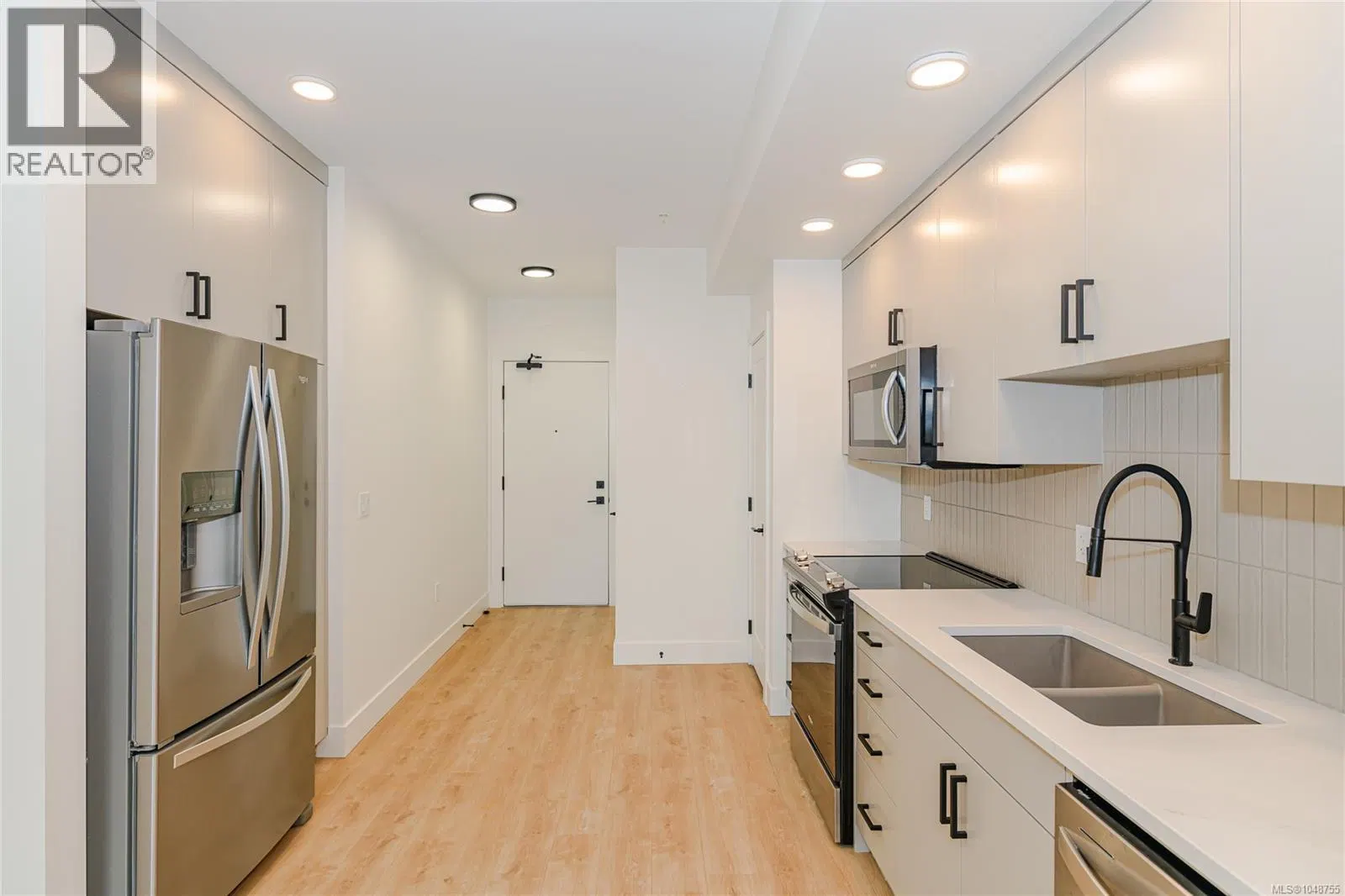 Photo 4 of 44 at #404 – 201 Dogwood Drive